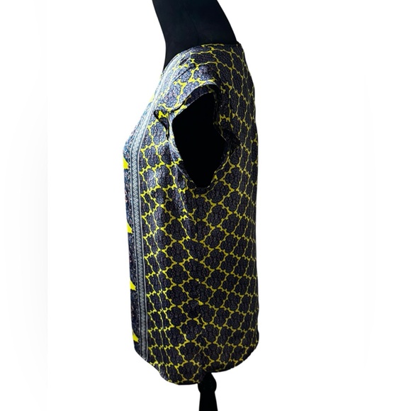 The Limited Yellow and Blue brocade Geometric print top Blouse cap sleeves Sz M - Picture 2 of 6